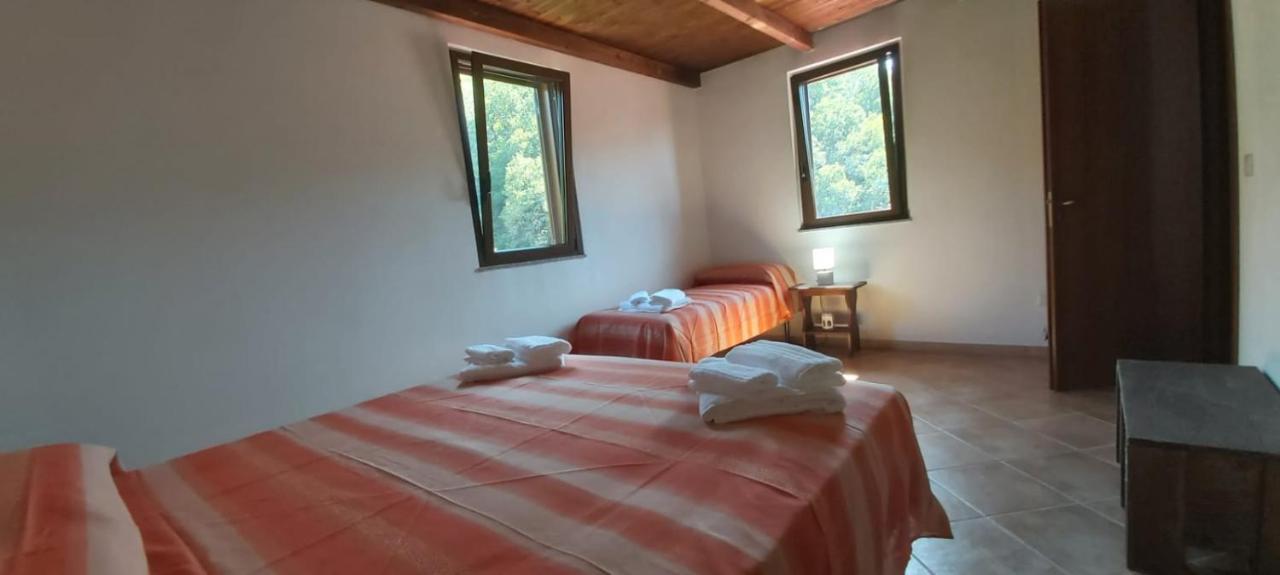 Casa Vacanza Tortorici Eksteriør billede